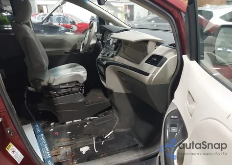 2011 Toyota Sienna Le V6 from USA, damaged, VIN 5TDKK3DC0BS093854